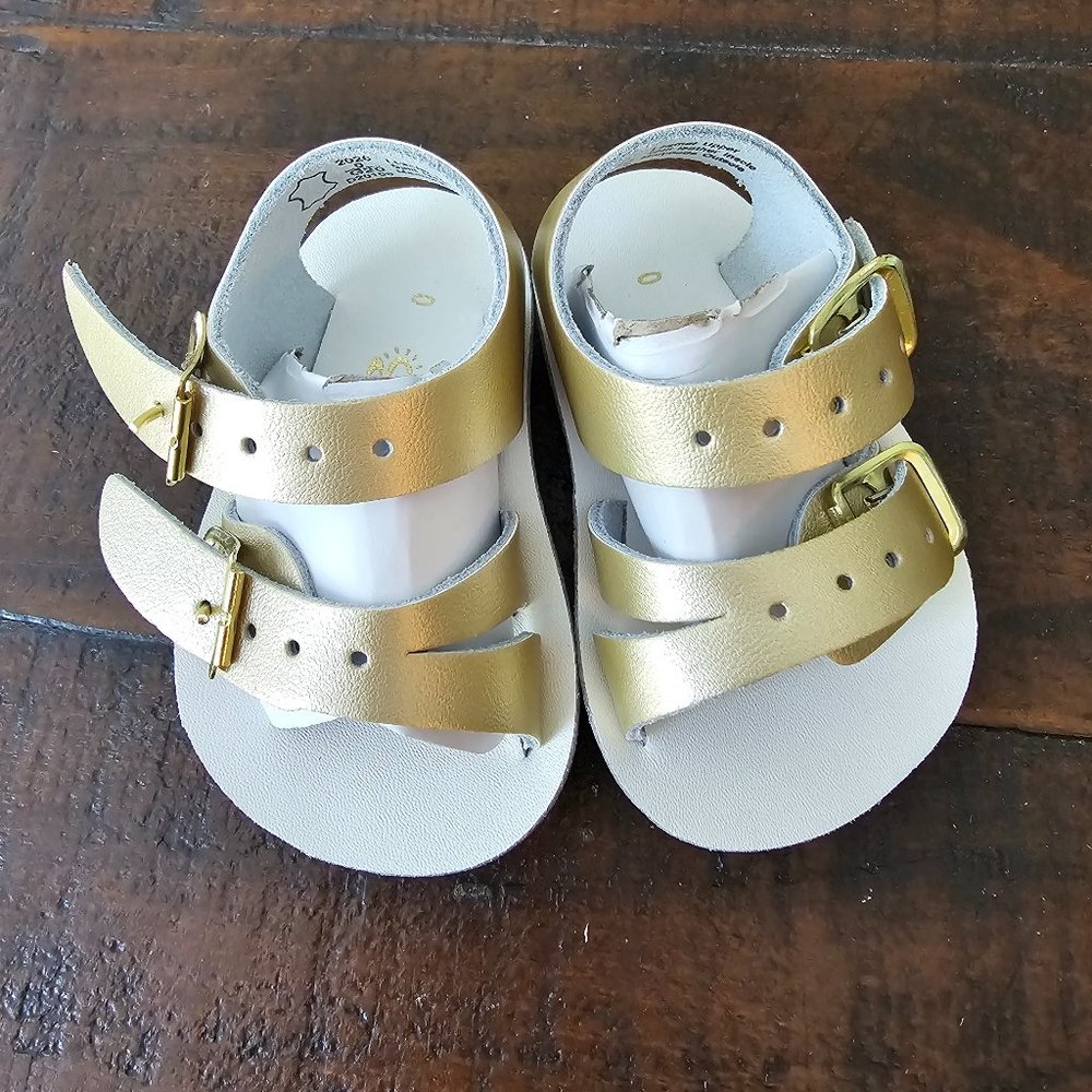 Brand New in Box Sun San See Wees Size 0